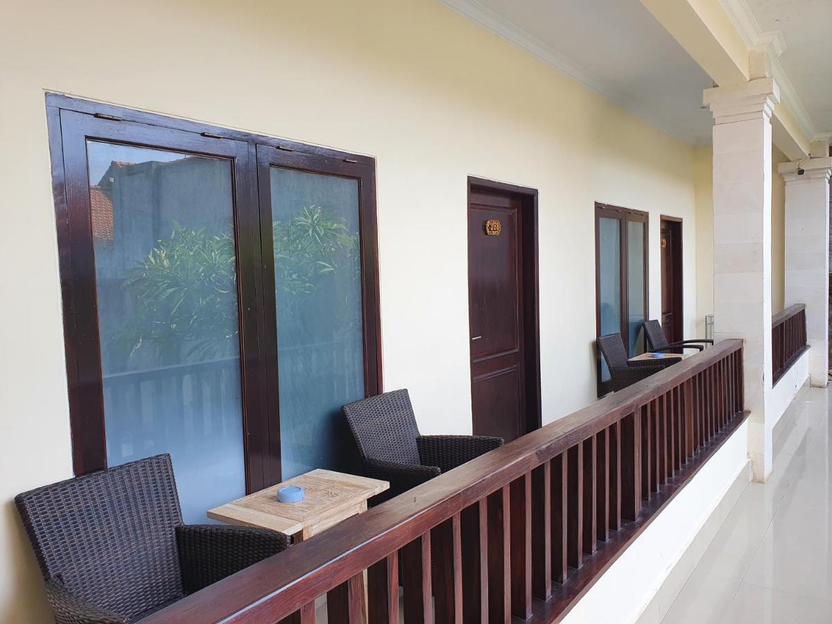 Radha Bali Hotel Кута Екстер'єр фото