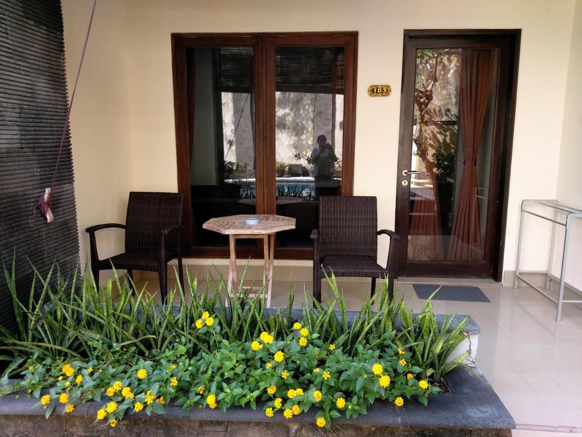 Radha Bali Hotel Кута Екстер'єр фото
