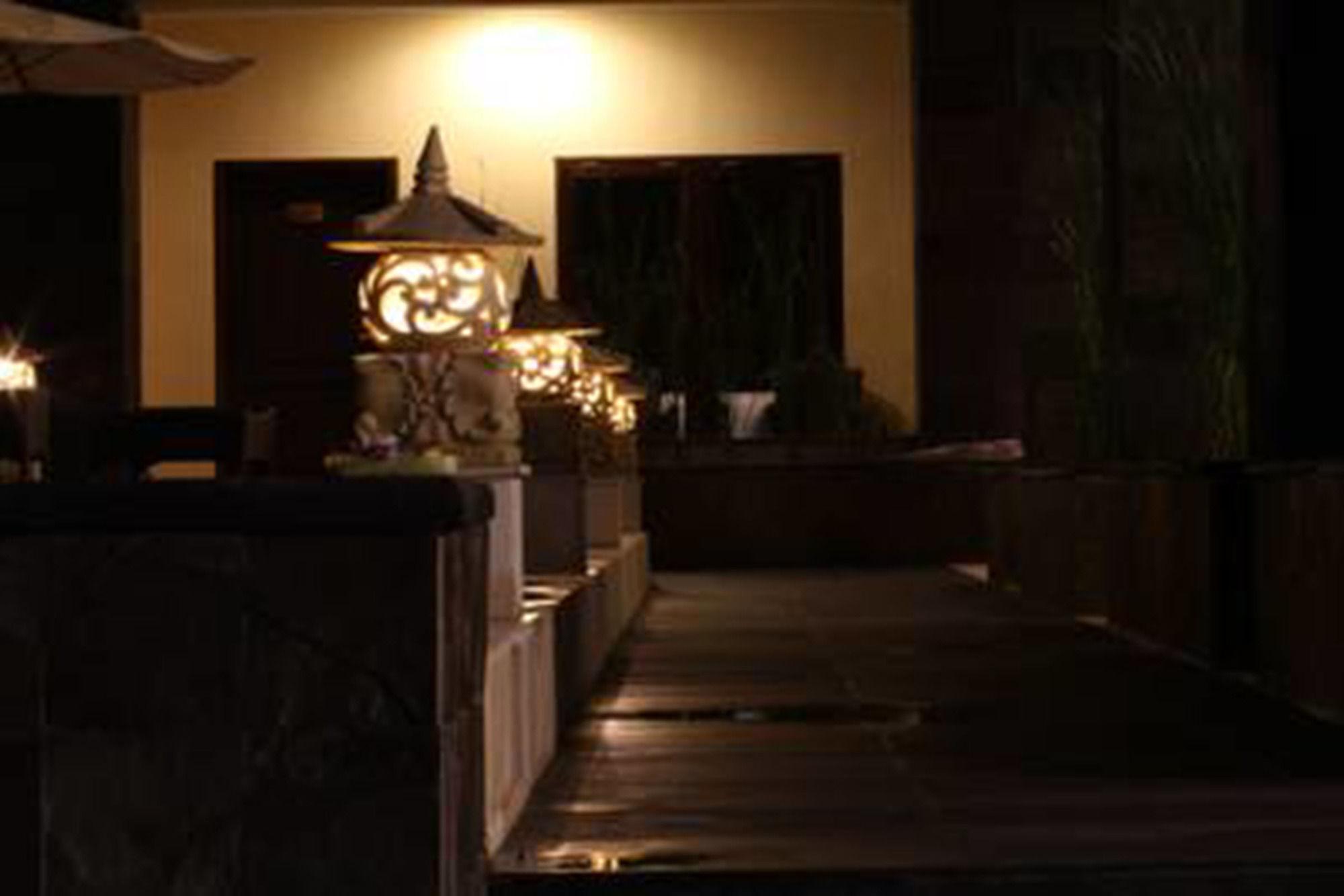 Radha Bali Hotel Кута Екстер'єр фото