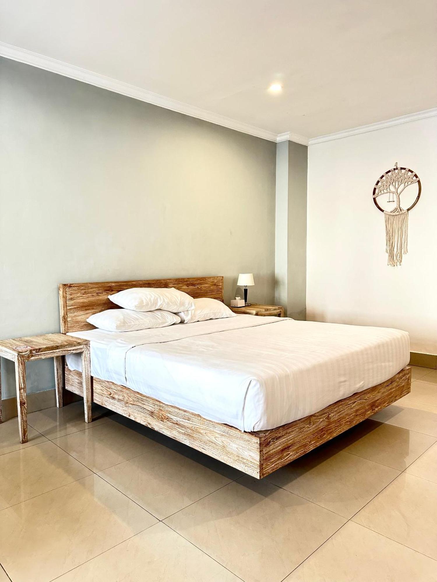 Radha Bali Hotel Кута Екстер'єр фото
