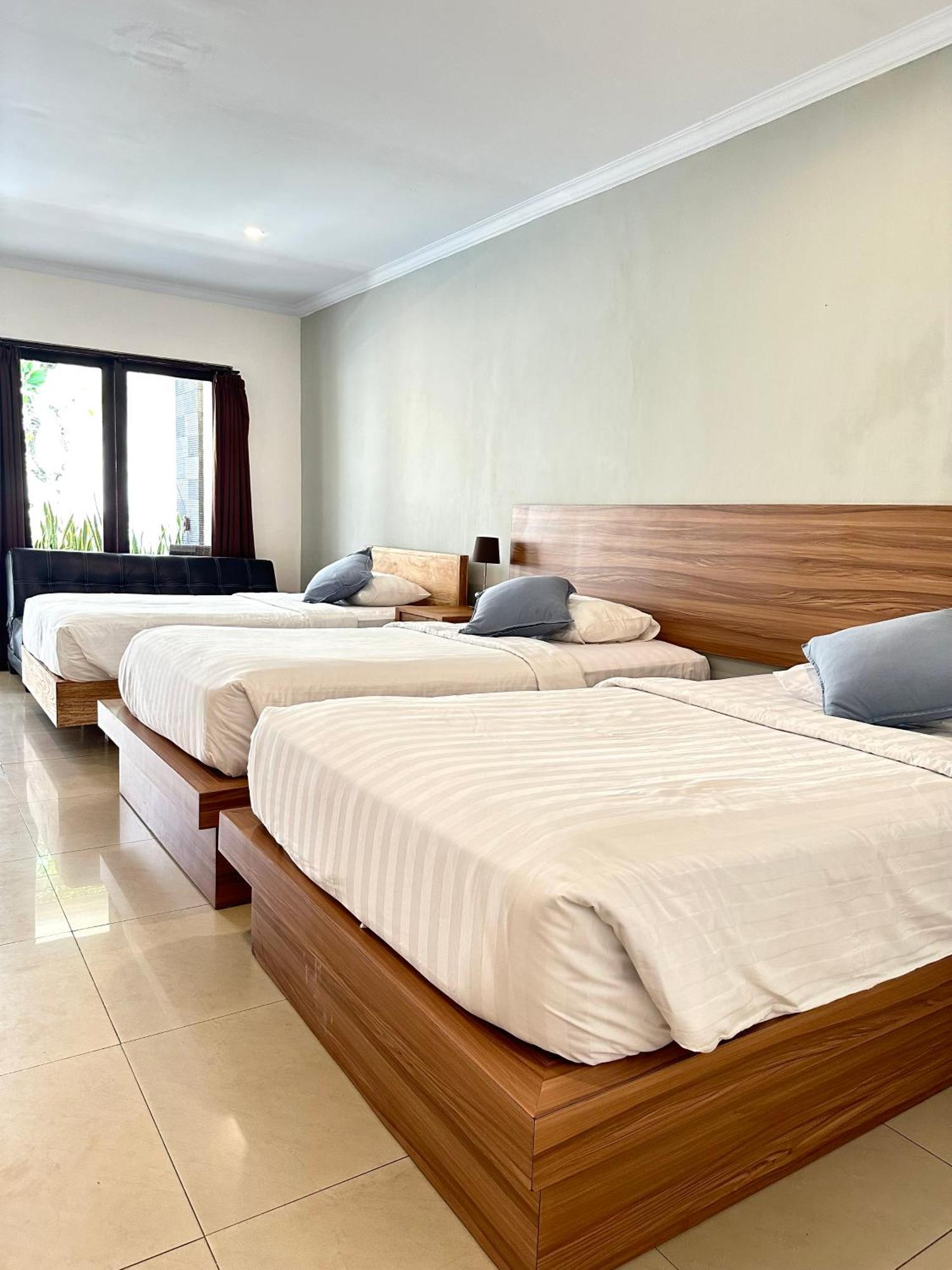 Radha Bali Hotel Кута Екстер'єр фото