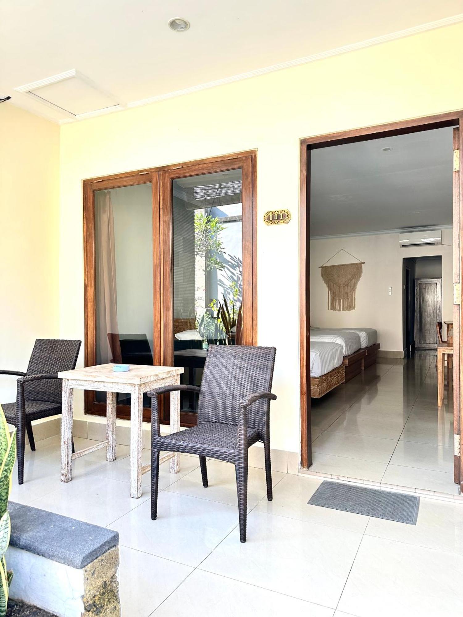 Radha Bali Hotel Кута Екстер'єр фото
