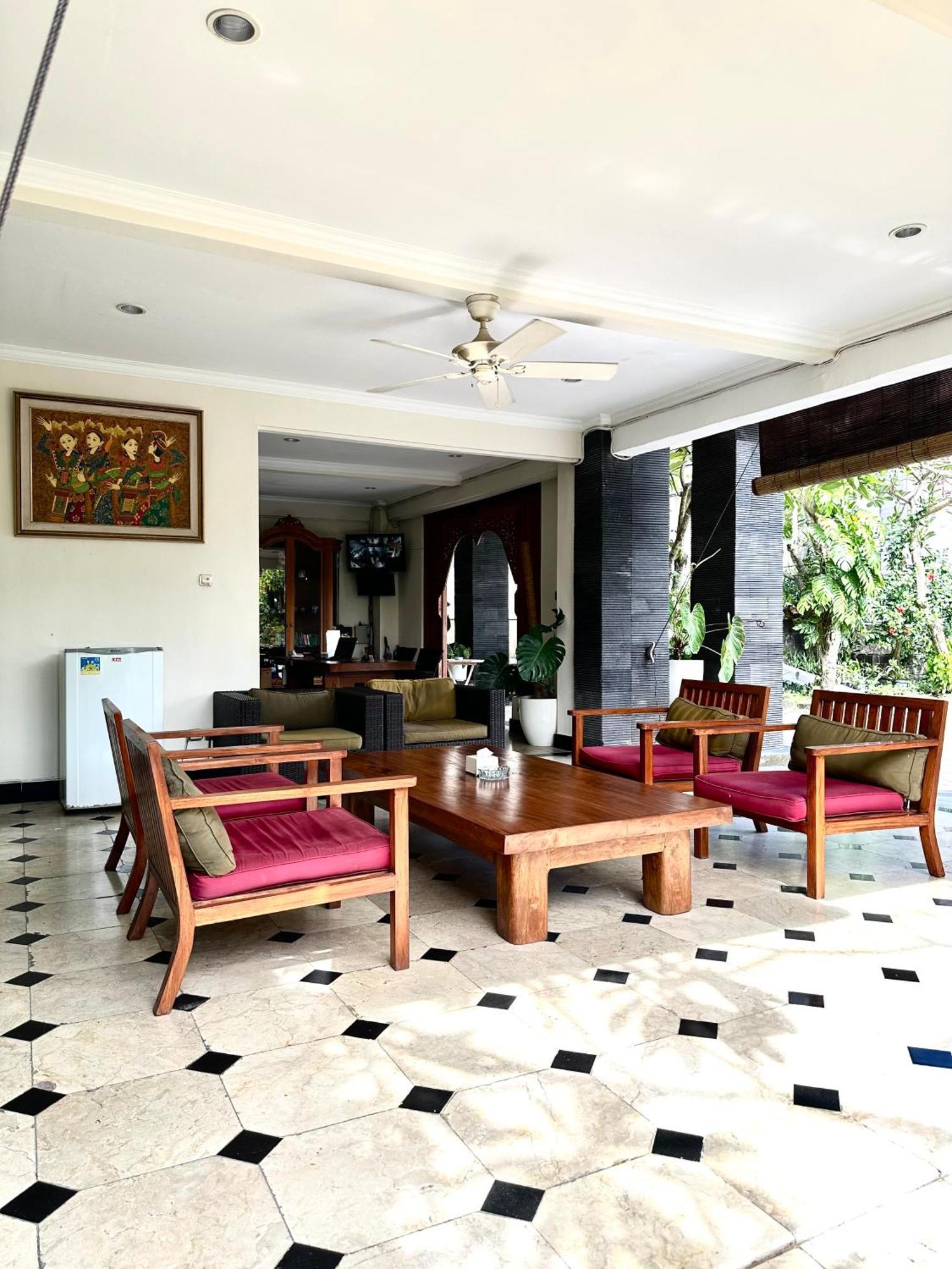 Radha Bali Hotel Кута Екстер'єр фото